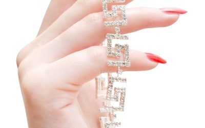 Ces bijoux anciens qui prédisent l’avenir : mythe ou réalité ?