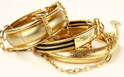 Découvrez les secrets des bijoux : histoire, tendances et impact sur la société