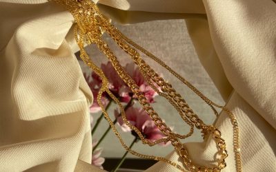 La magie des bijoux : explorez leurs secrets et leurs impacts sur nos vies